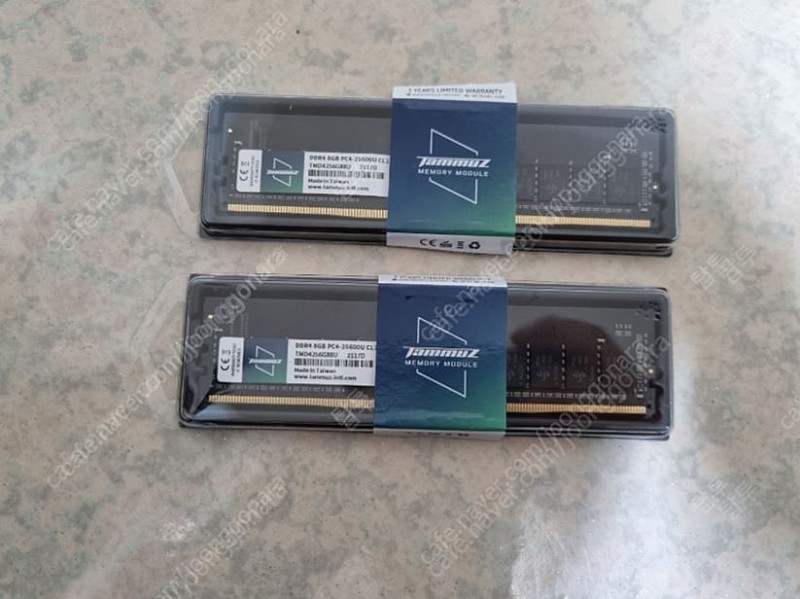 타무즈 DDR4 8GB PC4-25600U CL22 메모리 (RAM) 2개 판매합니다