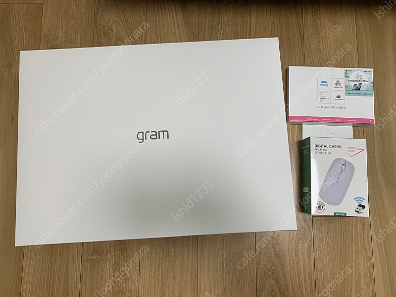 LG 그램17 2021년형 17ZD95N-GX5SK 미개봉팝니다.