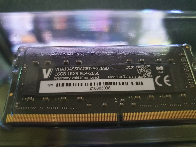 브이컬러 DDR4 2666MHz 16GB SO DIMM 아이맥 램 PC4-21300 팝니다