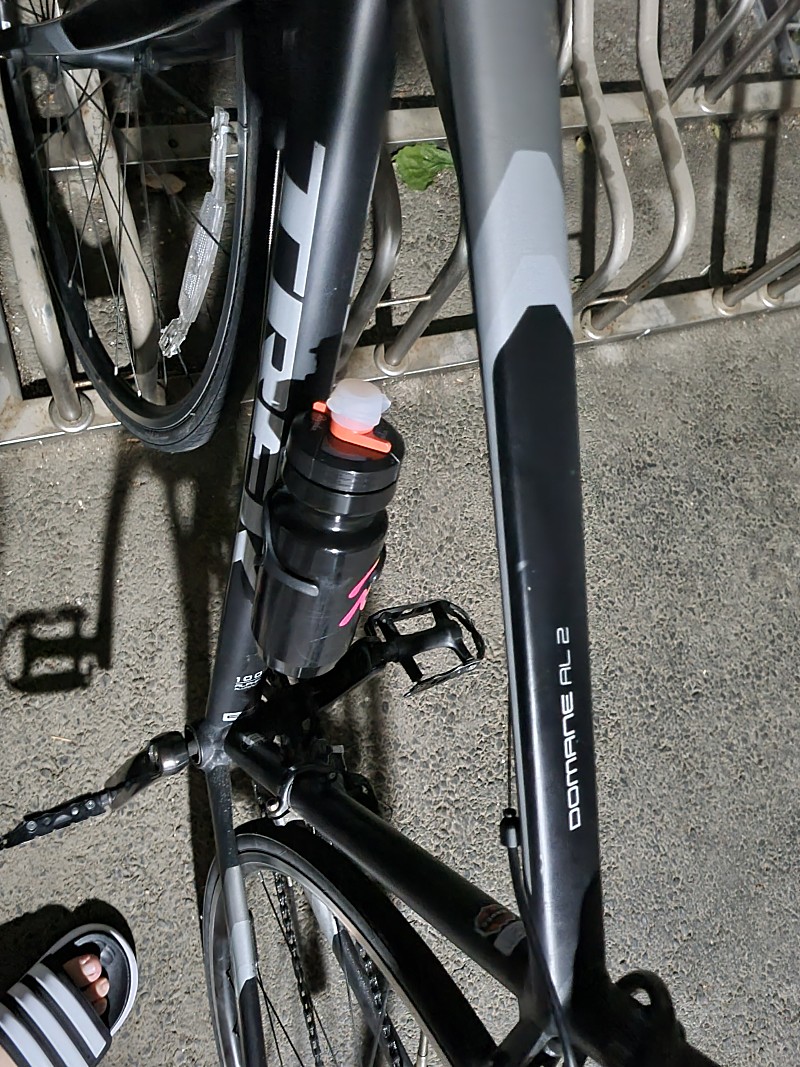 트렉 도마니AL2 입문용 로드자전거 팝니다.