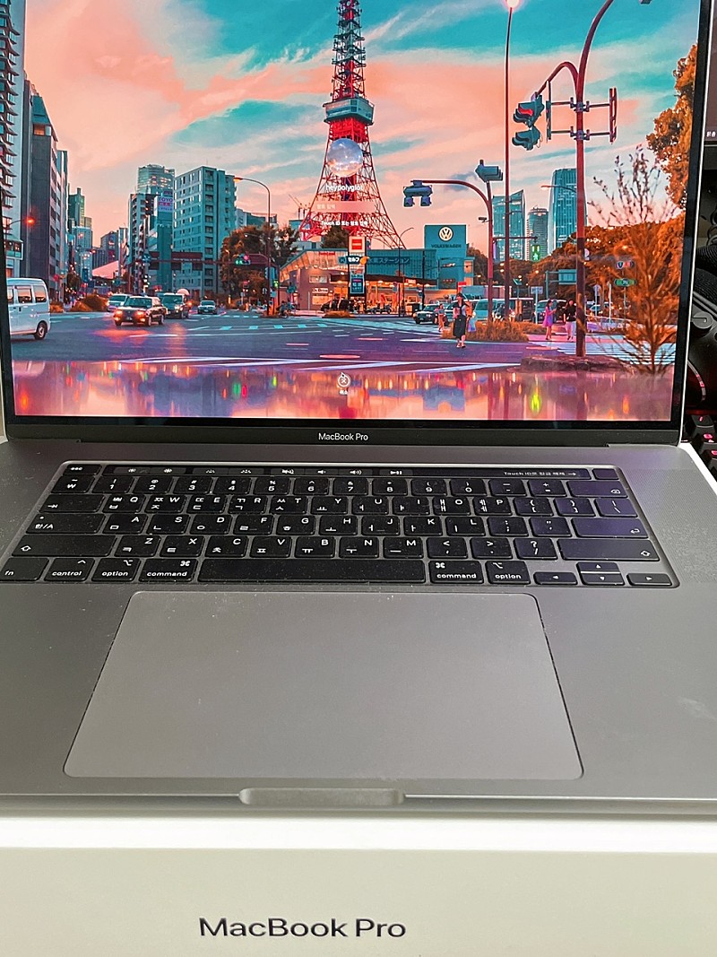 Apple 맥북 프로 16형 2019년형 512G 스페이스 그레이 (MVVJ2KH/A) 팔아요