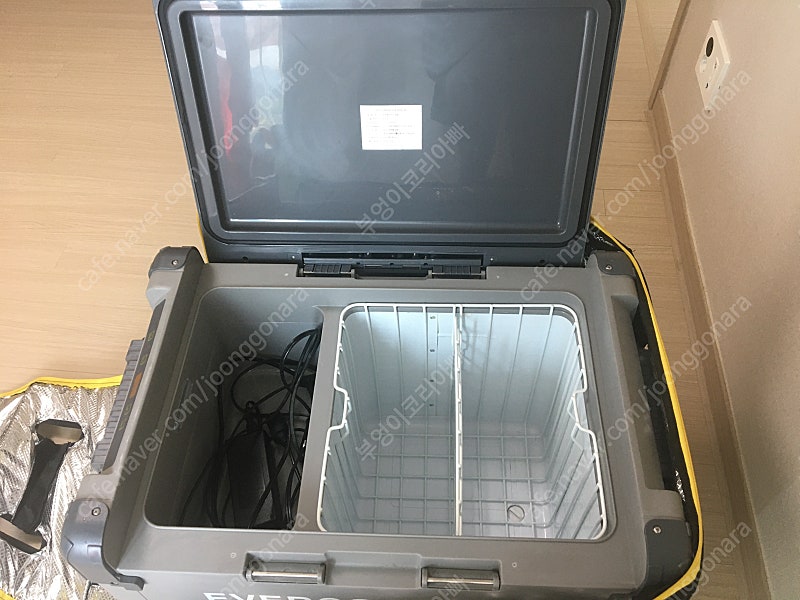 캥핌용 냉장고 에버쿨 ECF-60 (덮개,받침 포함)--1