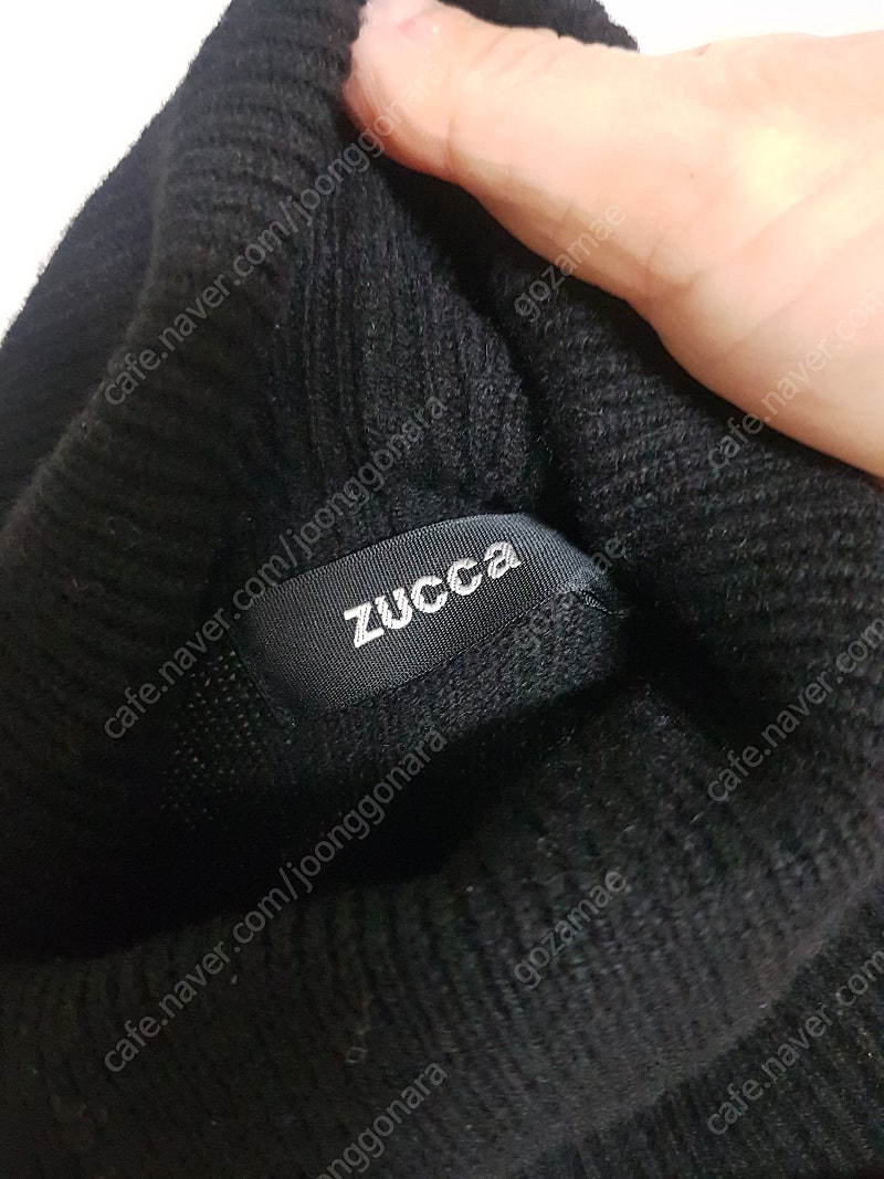 쥬카 zucca 쇼트벗스터닝 한연아 검정색 목폴라 판매...--2