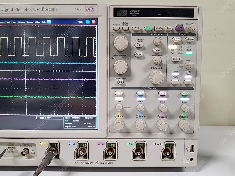 Tektronix DPO7104 1GHz Digital...--2