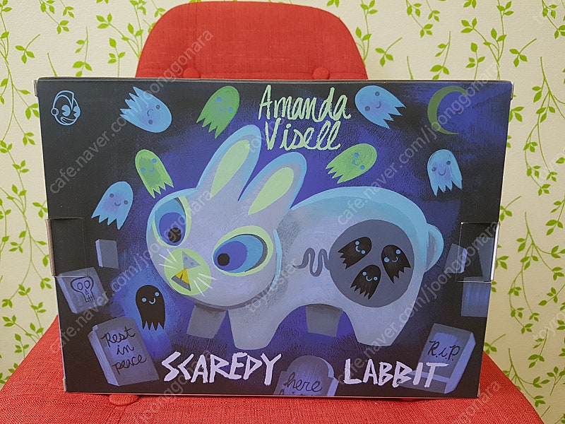 아만다비셀 scaredy rabbit 아트토이