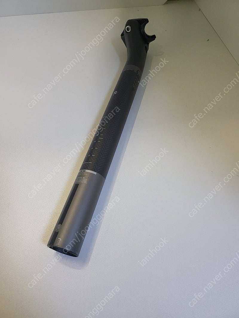 31.6mm 카본 싯포스트 판매합니다.