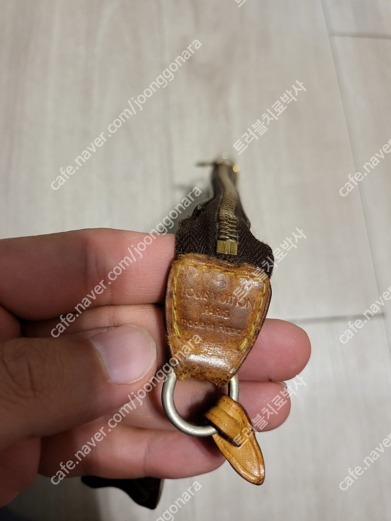 정품 루이비통 모노그램 포쉐트 악세수아 파우치--8