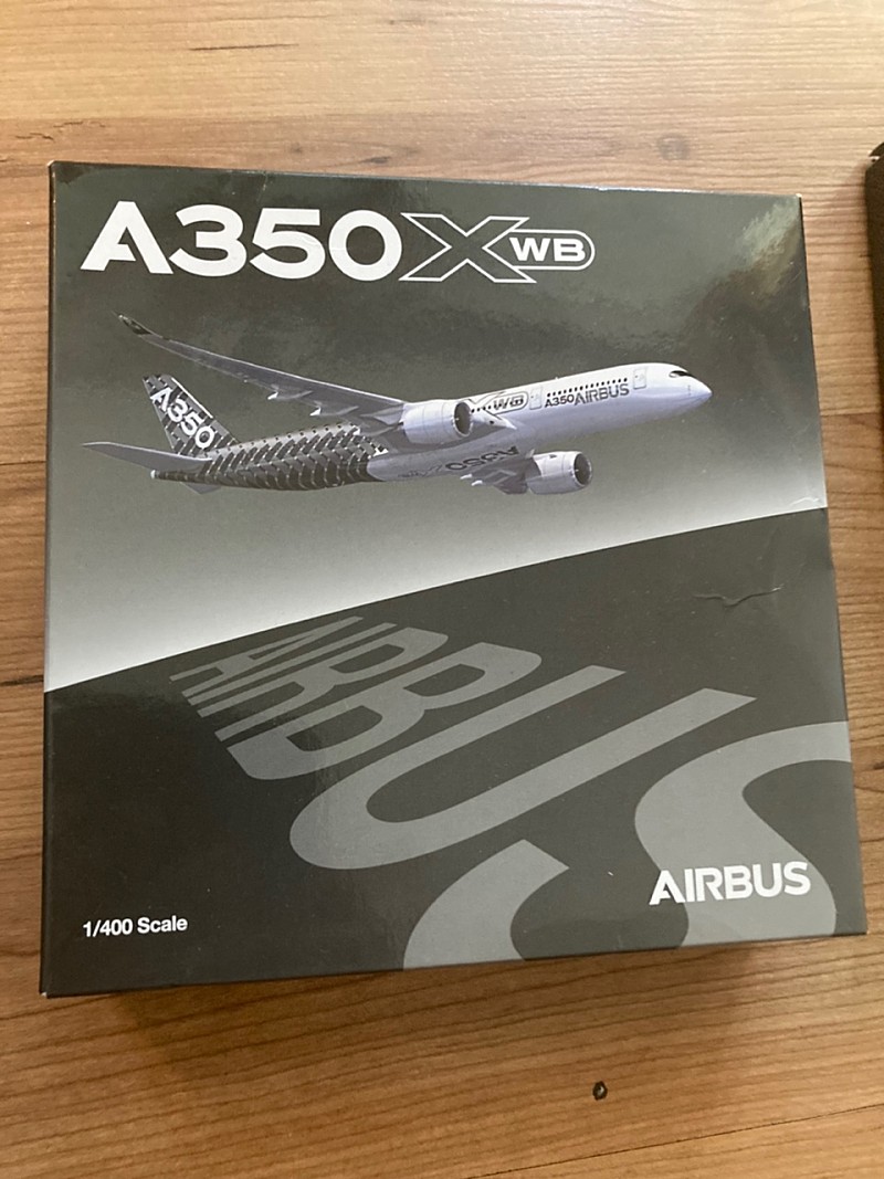 A350 XB 1:400 모형비행기 새제품 두개 일괄 4만원