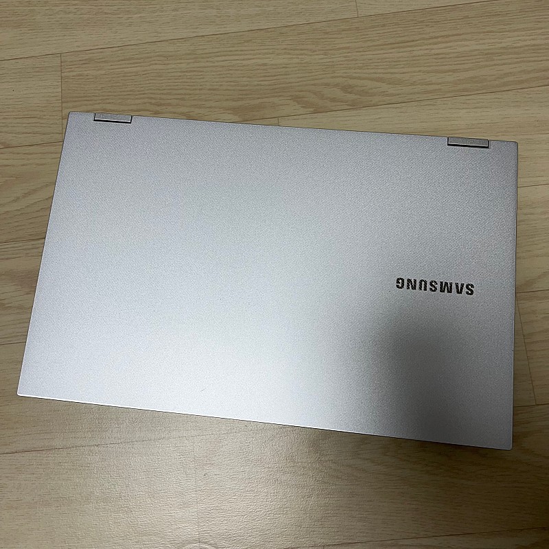 삼성 노트북 플렉스 NT950QCT-A51SA 판매합니다.(I5-1035G4, 16GB, 256GB, s펜, 실버)