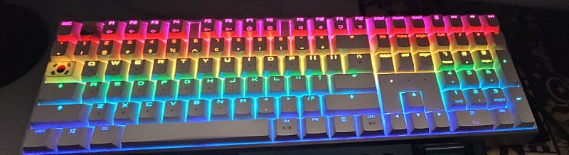 MX Board 3.0 RGB 키보드 적축 화이트 (스프레이 윤활)