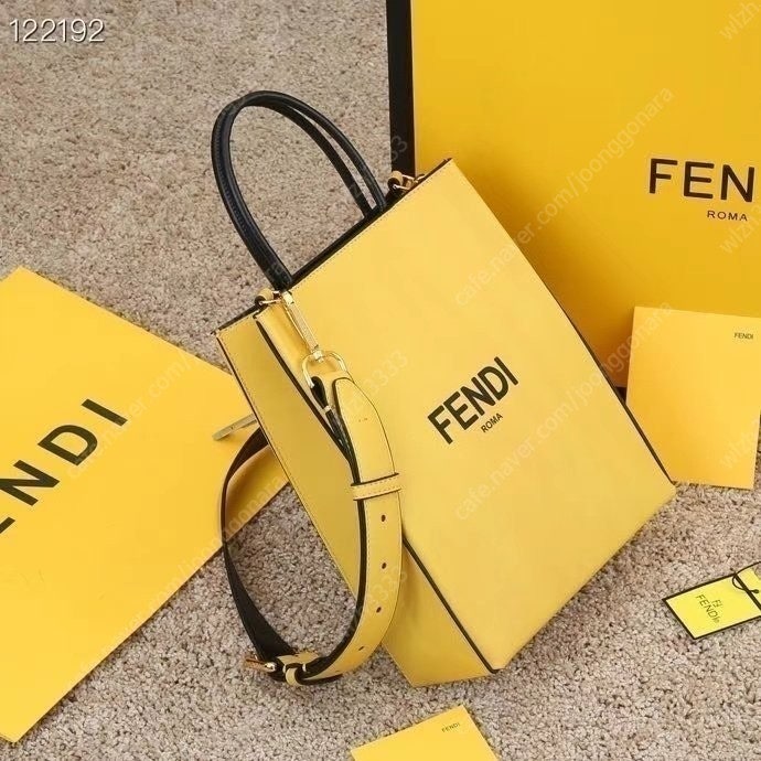 FENDI 레더 팩 미듐 쇼핑백 옐로우