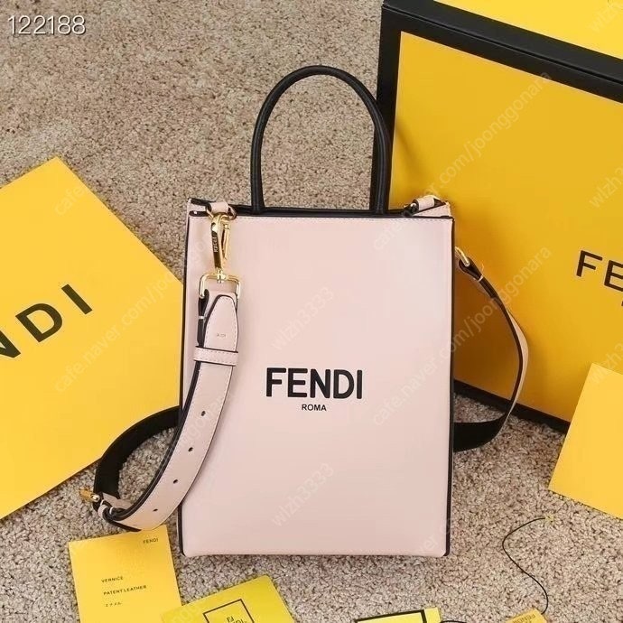 FENDI 레더 팩 미듐 쇼핑백 핑크