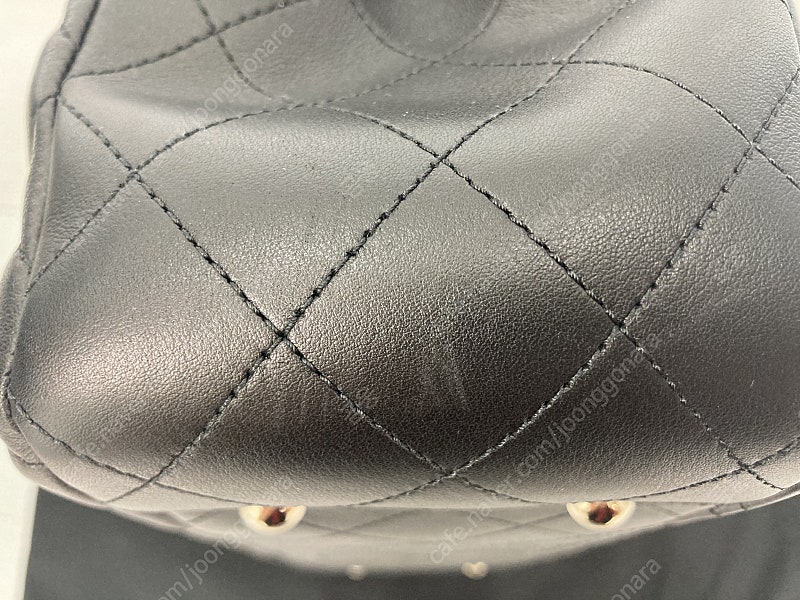 샤넬 가방 클래식 토트백 팝니다!--4