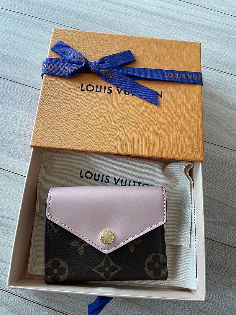 루이비통 조에 월릿--1