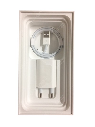 [애플 아이폰 정품 악세서리] 라이트닝-A 케이블 + 5W 슬림 충전기(이북리더기 등 전류에 민감한 기기에 최적화) 팝니다.