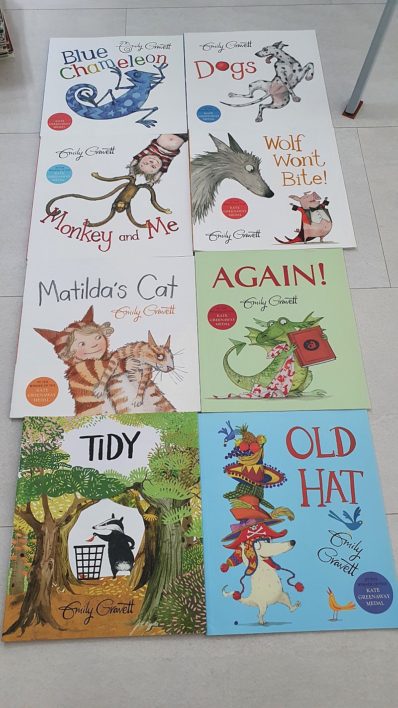 Emily Gravett Picture Book Collection 페이퍼백 8종 세트 Paperback (영국판) 팝니다. 총 8권.
