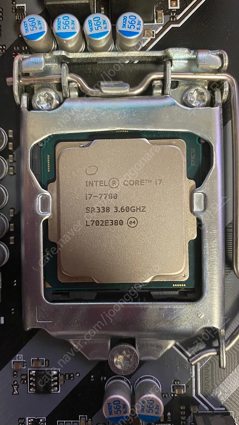 Intel i7 7700 팝니다.