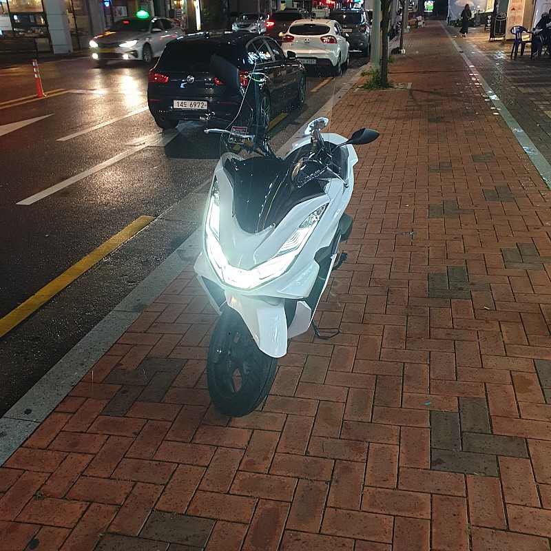 Pcx2021년식 cbs대구직거래팝니다