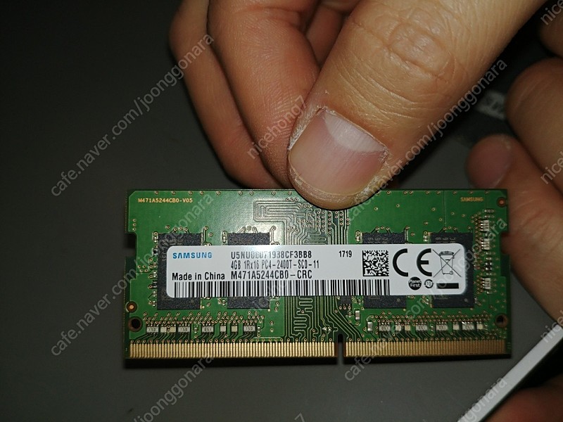 ﻿삼성전자 노트북용 메모리 DDR4 4GB PC4-2400T