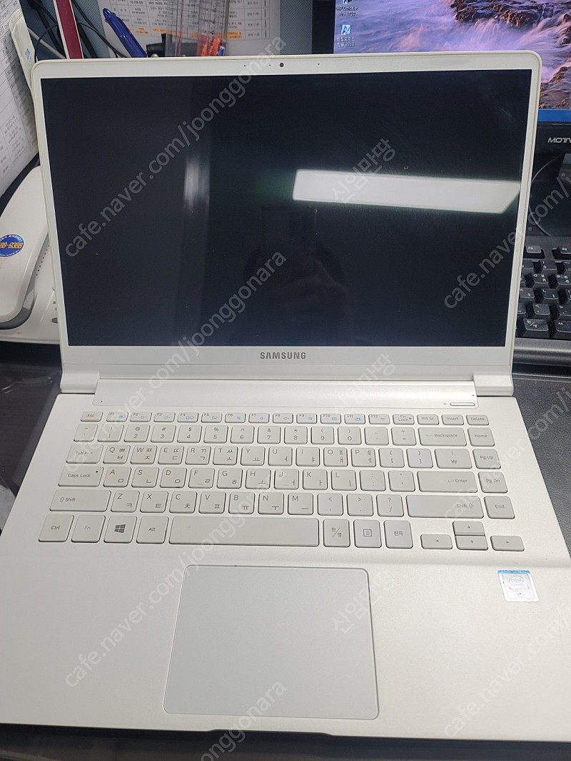 삼성 노트북9 메탈(화이트) NT900X5L 제품 판매합니다.