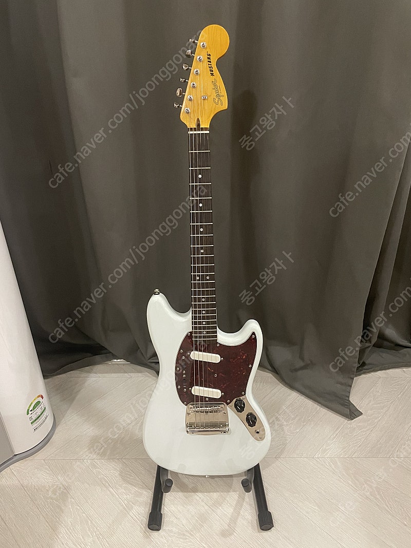 스콰이어 Fender 머스탱 일렉기타 판매합니다.