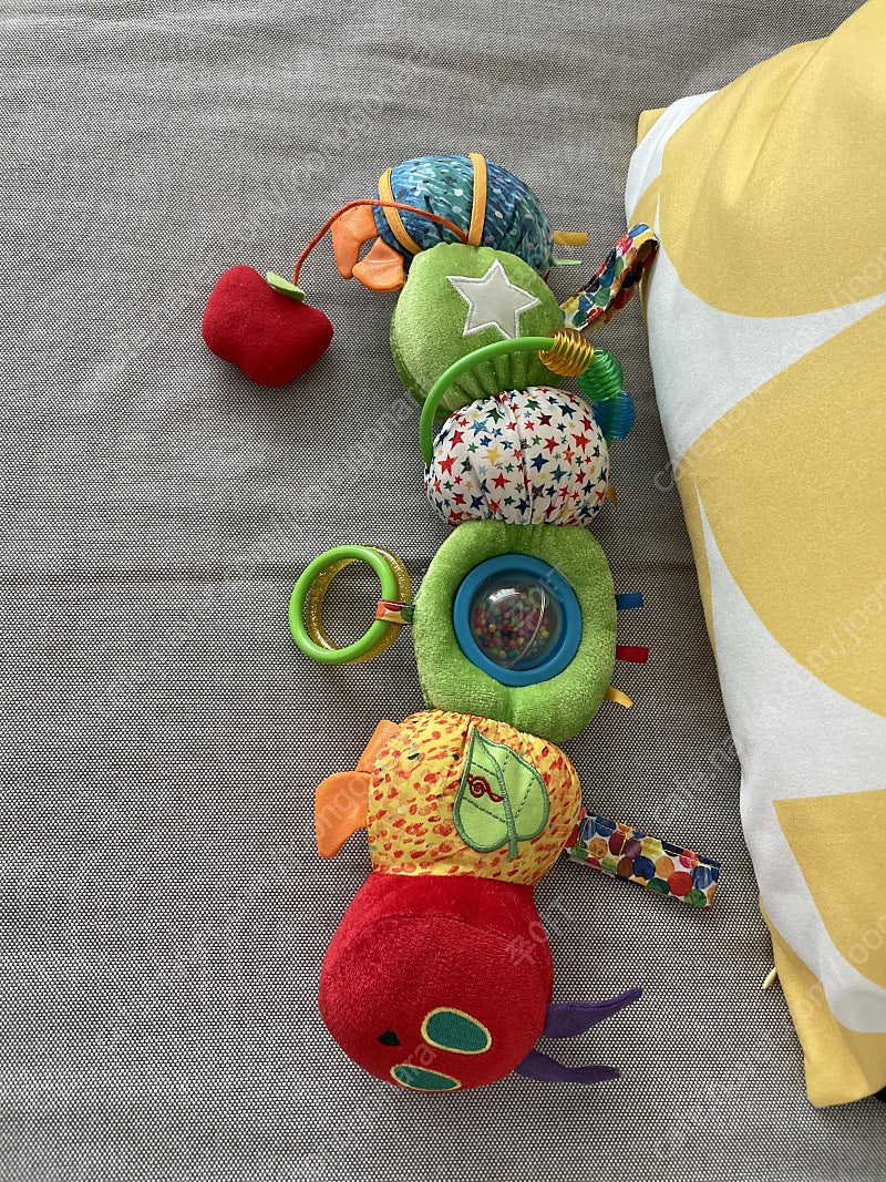 노래하는 에릭칼 애벌레 인형 판매합니다 (유모차 안전바)--1