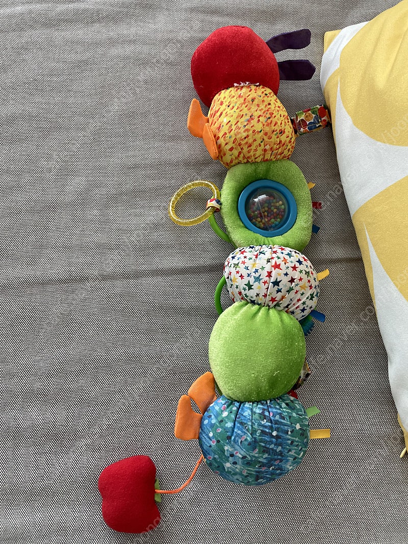 노래하는 에릭칼 애벌레 인형 판매합니다 (유모차 안전바)--2