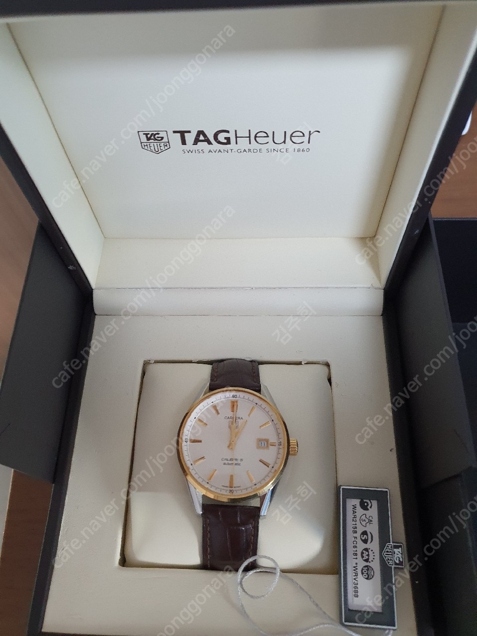 태그호이어 까레라 가죽 시계 팝니다! 165만 가격다운