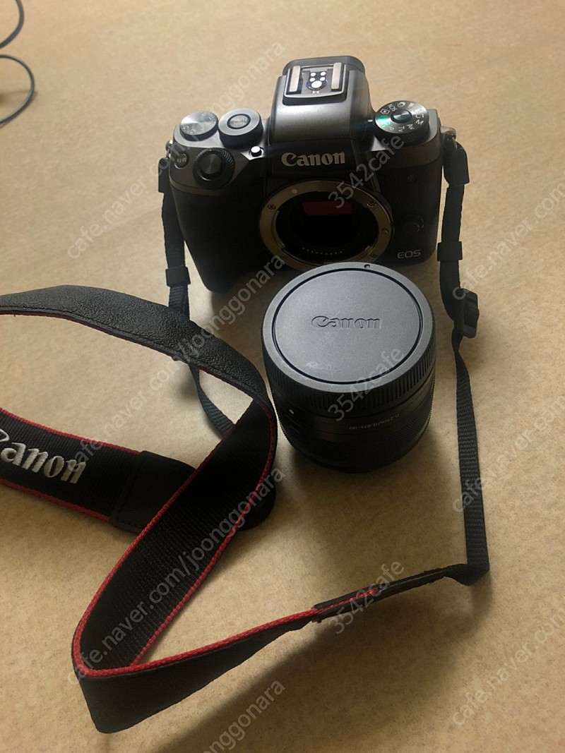 캐논 Canon EOS M5 카메라 + 기본렌즈 + 추가렌즈 2개 + 가방 + 삼각대