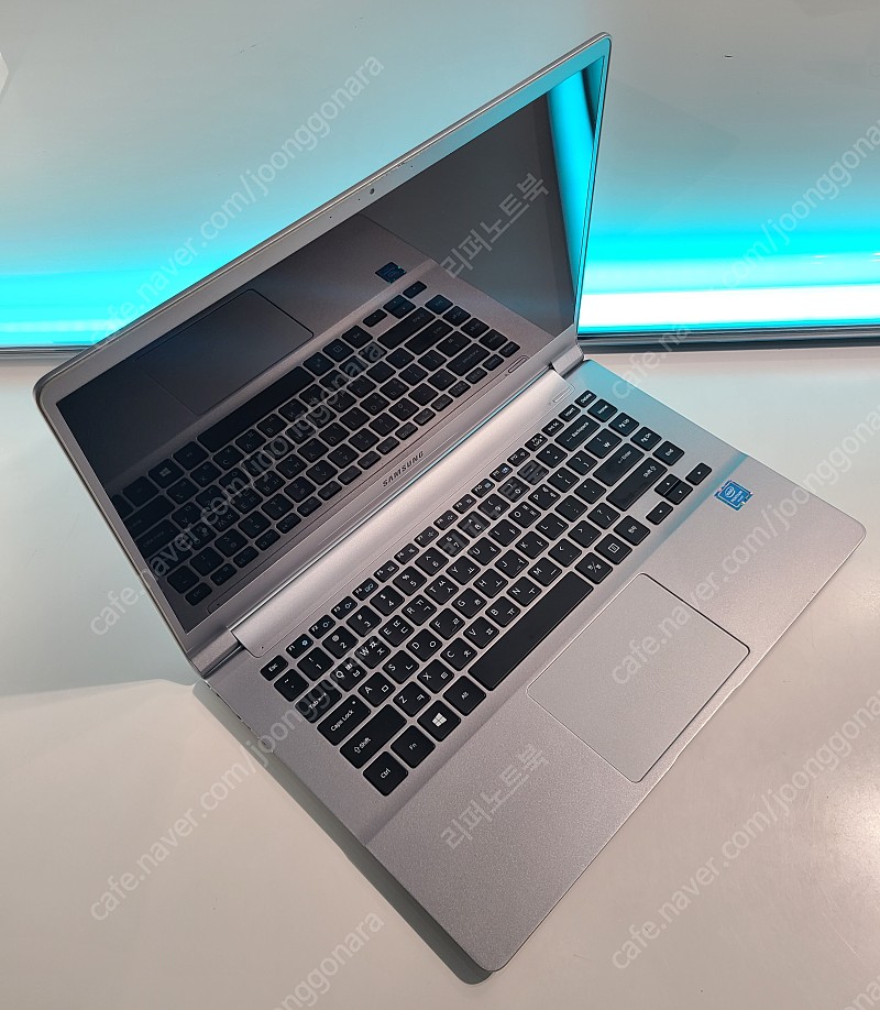 [판매]삼성전자 노트북9 metal 13인치 NT900X5L-K24D 중고노트북