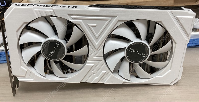 갤럭시 gtx 1660 super ex white 6gb. 1660s