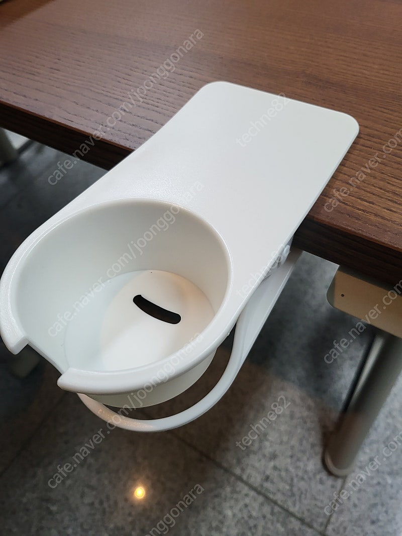 (새상품)사무실 데스크 테이블 컵홀더 책상 거치홀더 커피홀더 캠핑 다용도 집게형 회사 손잡이 파임