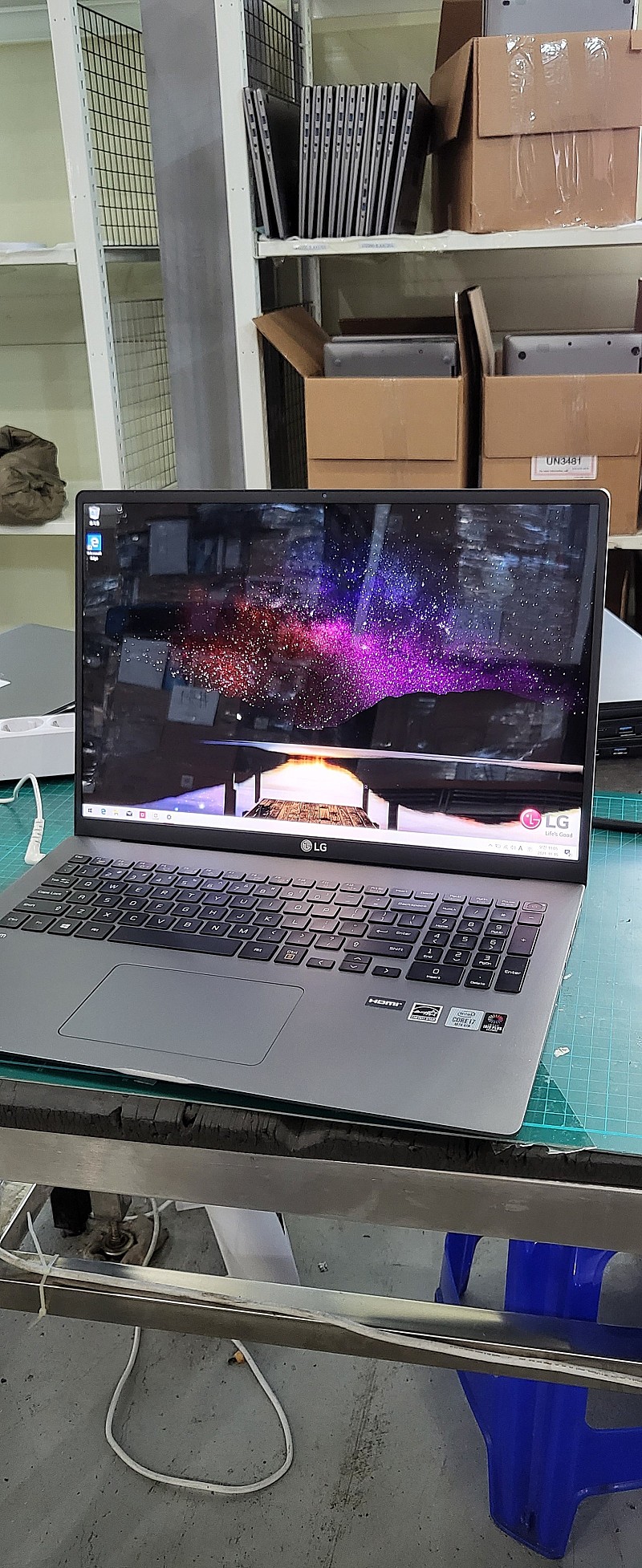 LG그램17 i7-1065G7 16GB 512GB B급 리퍼 노트북 17Z90N-R.AAC8U1 판매합니다.