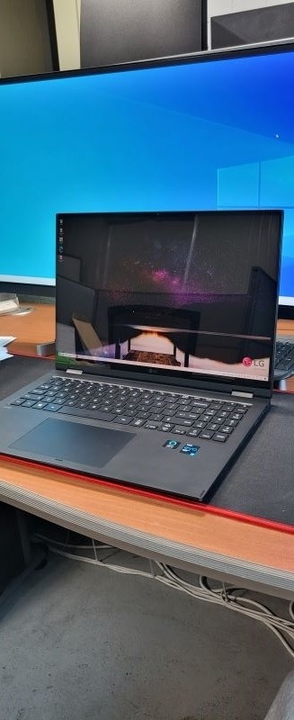 LG그램16 2-in-1 i7-11세대 / 16GB / 512GB B급 리퍼 노트북 16T90P-K.AAB7U1 판매합니다.