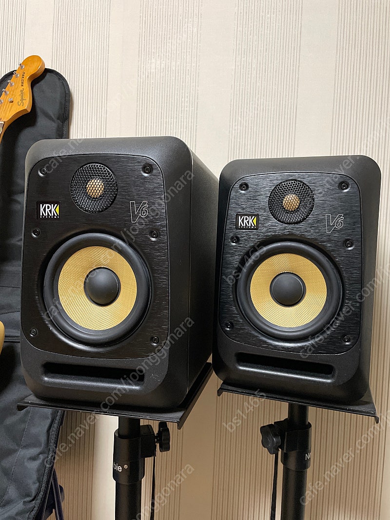 krk v6 s4 스피커 1조(두통) 급매