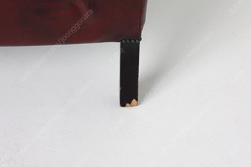 엔틱 체스터필드 1인 소파 (Newby Chair)--7
