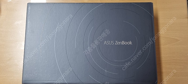 급처) 아수스 AMD 노트북 젠북 UM425UA-NS74 루시엔 5700u 판매합니다.