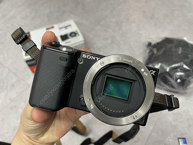 Sony 소니 NEX-5 (렌즈/SD없음. 배터리있음)