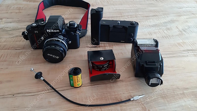 니콘 F3 필름카메라+50mm 기본렌즈+MD4모터 드라이브등