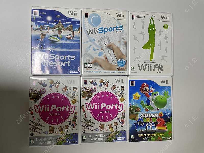 닌텐도 위 Wii 각종 게임팩 (위 스포츠, 위 핏, 위 파티, 슈퍼마리오 Wii 2 갤럭시 어드벤처 투게더) / 구성품 (HDMI 젠더, 연결선, 거치대, 배터리팩, 충전기