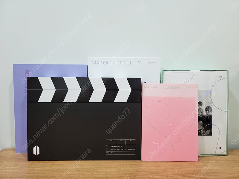 방탄소년단 bts 굿즈 일괄 처분 (시즌그리팅, 페르소나 앨범, ﻿map of the soul 7 앨범, dvd, 아미 맴버쉽키트, 아미밤 등)