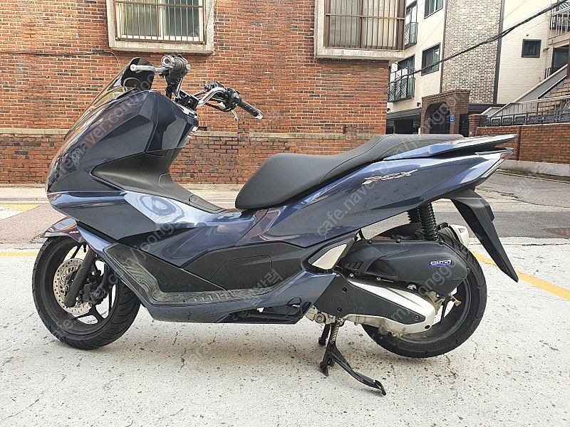 21년식 pcx125 팝니다