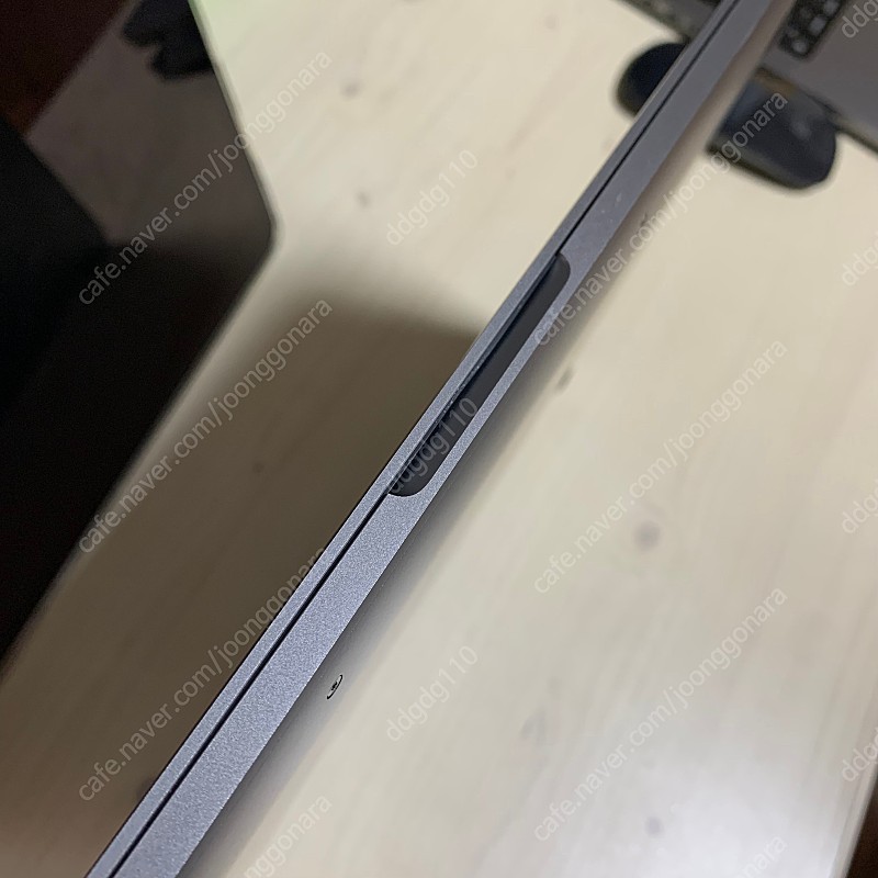 2019 13인치 맥북 프로 터치바 인텔 칩셋 기본형(+256GB) 풀박스 판매