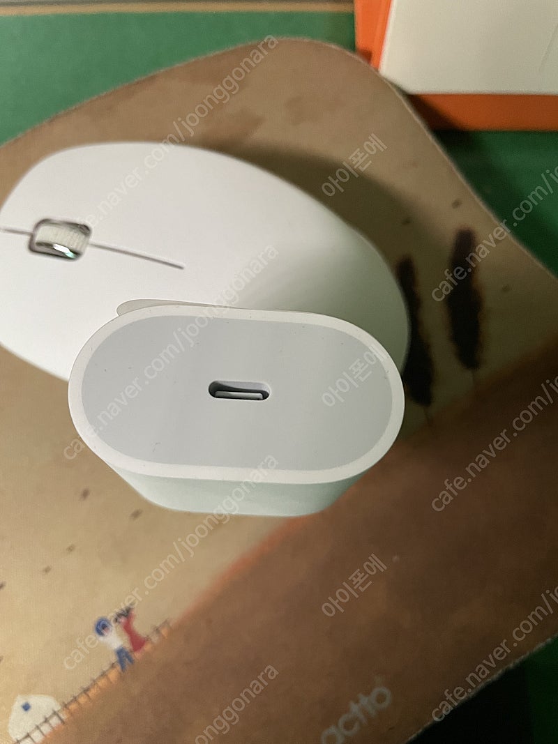 애플 정품 20W 어댑터--1