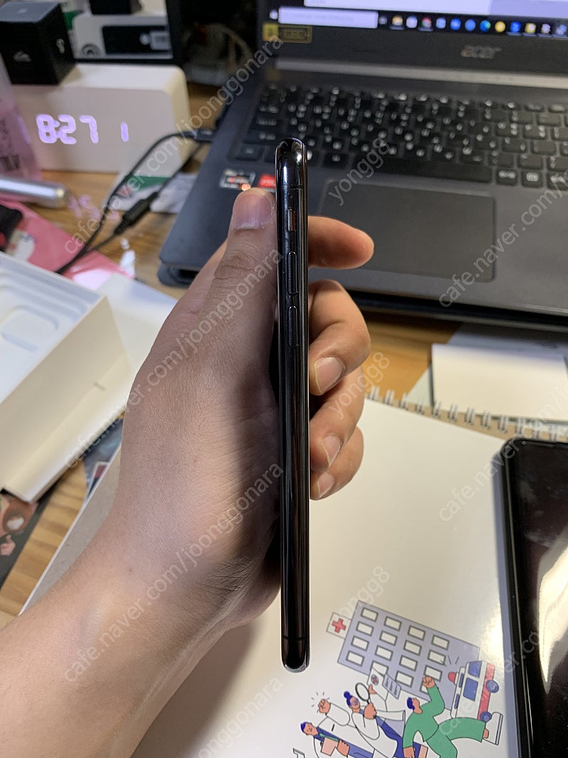 아이폰 xs 64g--8