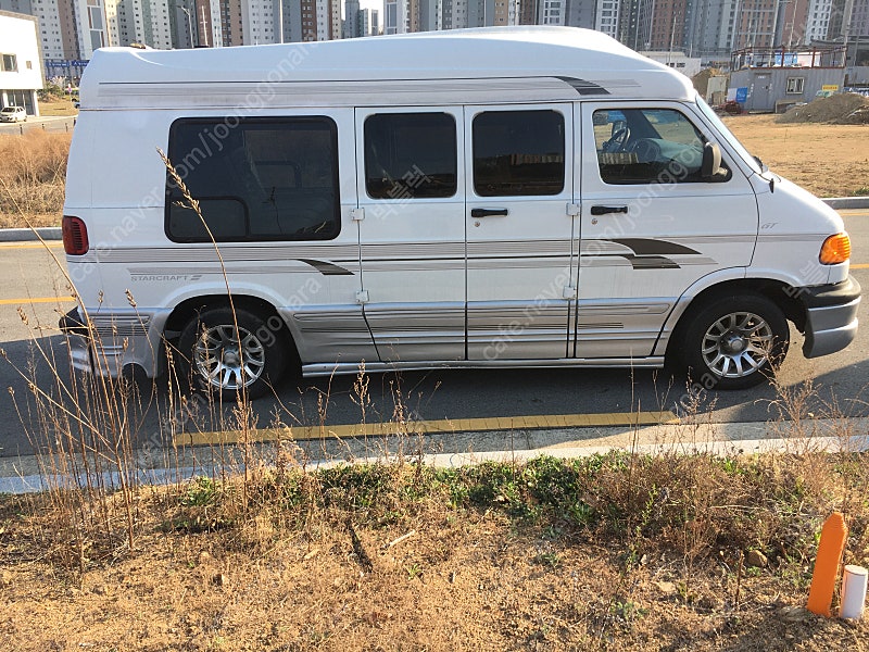 8기통 미국 밴.02년 닷지램밴 팝니다.차박,캠핑,장거--3