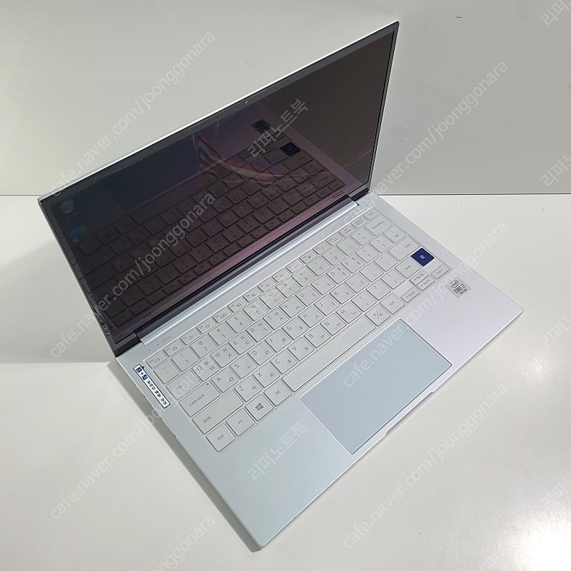 [판매]삼성전자 갤럭시북 이온 NT930XCJ-K716A 13인치 중고노트북