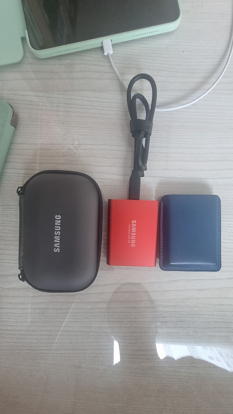 삼성 포터블 SSD 1TB 레드