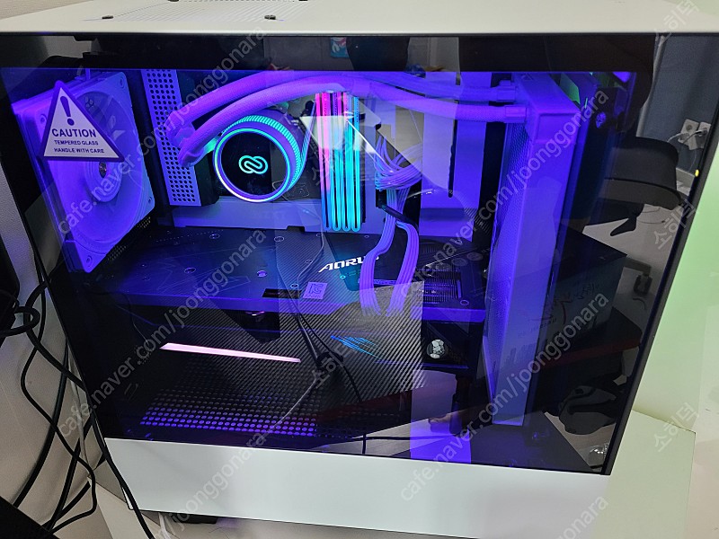 라이젠 5600x, 6800xt 어마 조합 nzxt 케이스 데탑 팝니다.