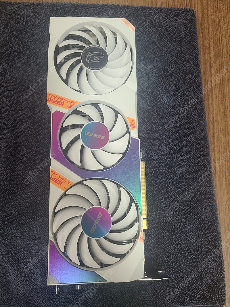 rtx3050 컬러풀 3팬 팝니다.(화이트)--3